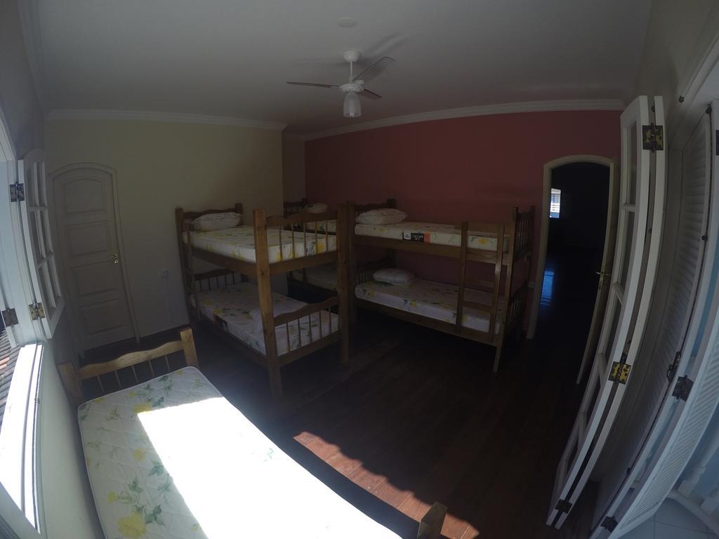 Canguru Hostel Parati Cameră foto